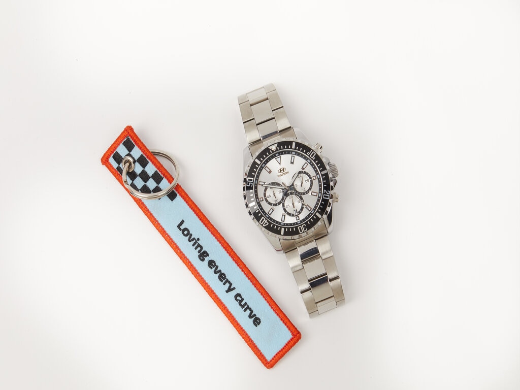 Reloj aviator plateado